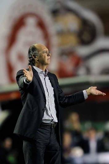 Paulo Roberto Falcão jogava com elegância e de cabeça erguida