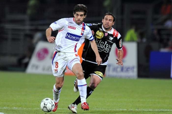 Juninho Pernambucano, ídolo do Lyon, anotou 18 gols em 58 jogos