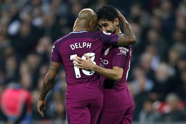 Gündogan e Delph - Tottenham x Manchester City