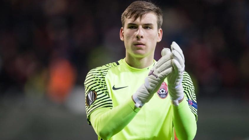 Andriy Lunin, do  Zorya Luhansk