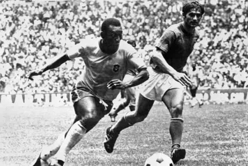 1970 - A primeira Copa do Mundo realizada no México viu Brasil e Itália se enfrentando na grande final. O árbitro foi o alemão Rudi Gloeckner, que viu os brasileiros vencerem por 4 a 1 no estádio Azteca, na Cidade do México.