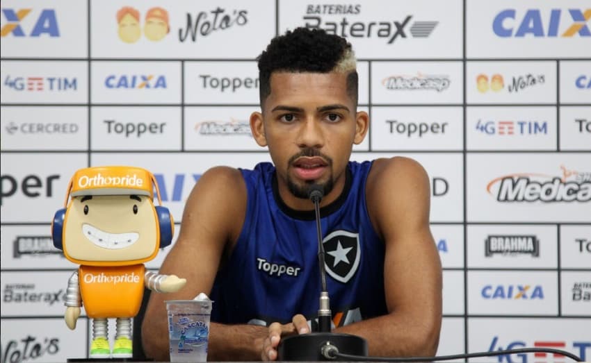 Matheus Fernandes - Botafogo