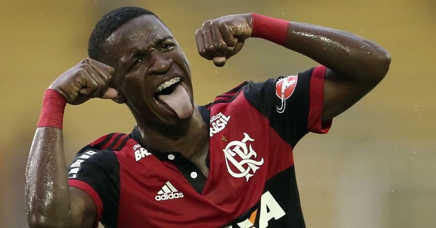 Vinicius Junior comemorou o gol contra o Botafogo pelo Campeonato Carioca fazendo o 'chororô'