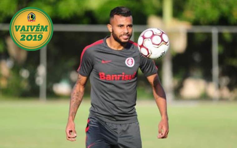 Alex Santana (Inter) com selo do vaivém