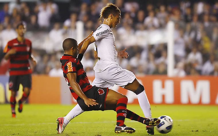 27/07/2011 – Santos 4 x 5 Flamengo - Brasileirão