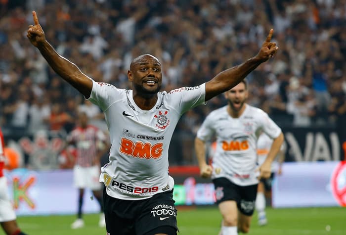 Corinthians x São Paulo - Vagner Love