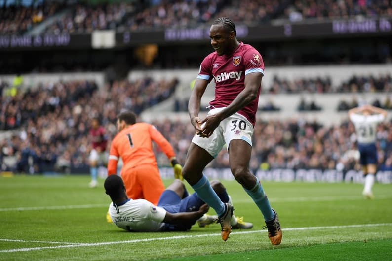 A comemoração de Michail Antonio