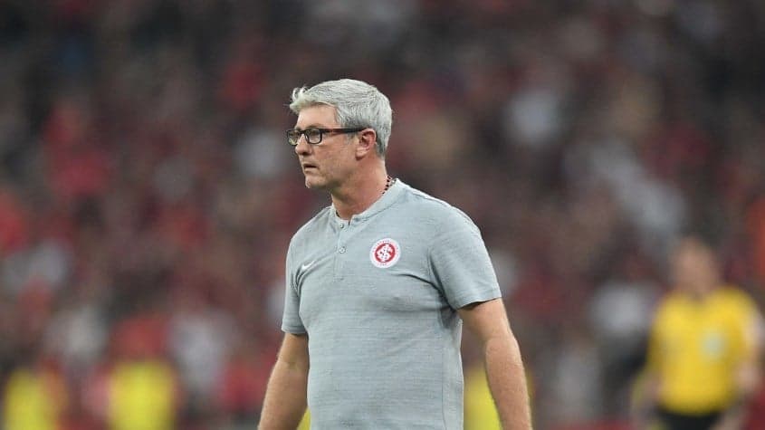 Athletico-PR x Internacional - Odair Hellmann