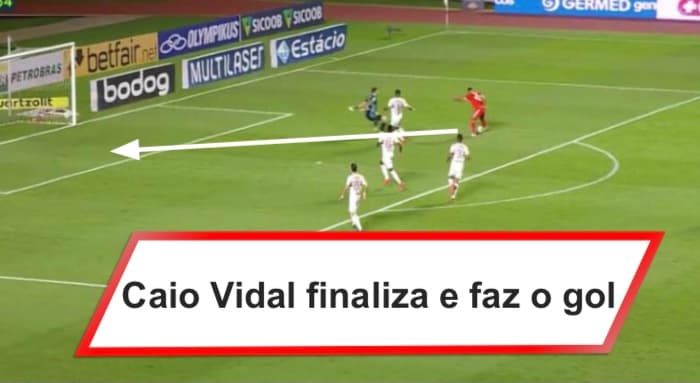 Segundo gol do Inter contra o São Paulo no Morumbi nasceu em erro de Juanfran