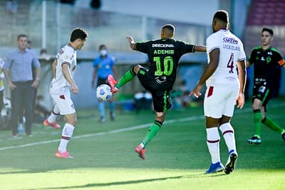 Ademir garantiu os três pontos para a equipe mineira diante do Flu