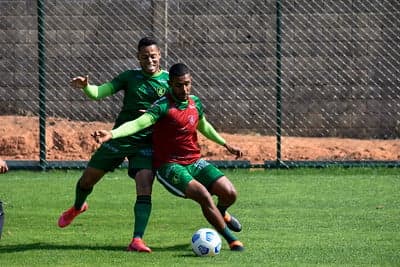 João Paulo, sem colete, diz que a Chape está 