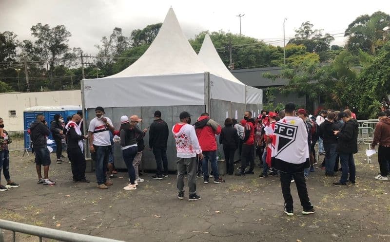 Aglomerações marcaram o check-in