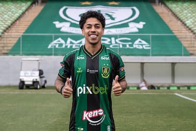 Matheusinho assinou novo acordo com o Coelho por três temporadas