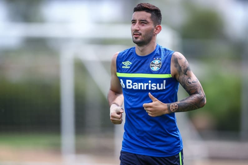 Villasanti é uma das contratações mais cara da história gremista (Foto: Divulgação/Lucas Uebel/Grêmio)