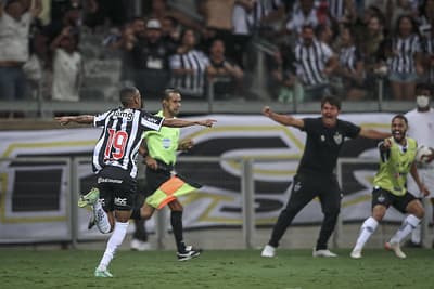 Ademir foi decisivo no clássico contra o Cruzeiro e garantiu os três pontos para o Galo