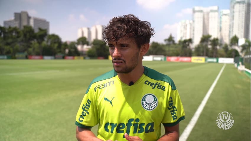 Gustavo Scarpa fala sobre brincadeira com cubo mágico