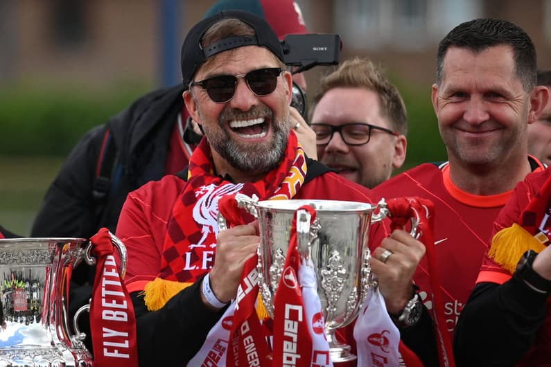 Liverpool em ônibus aberto