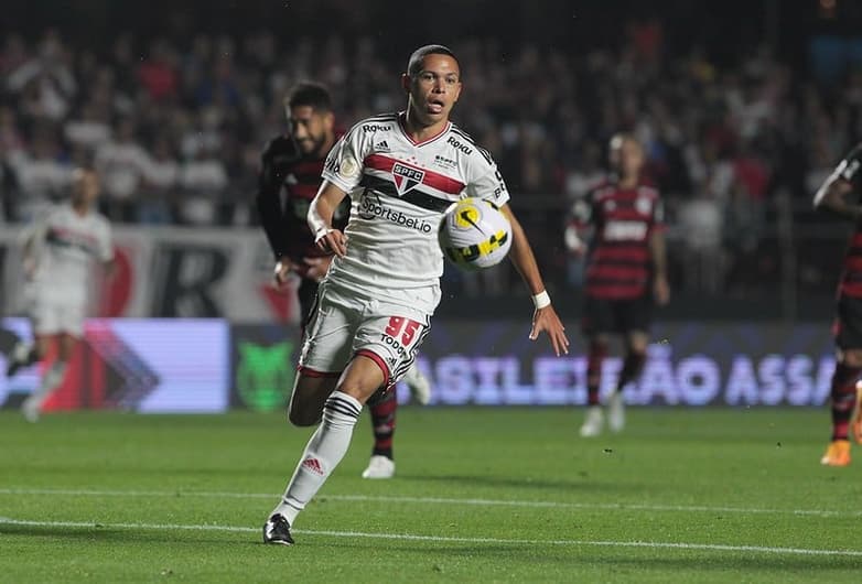 Marcos Guilherme - São Paulo 0 x 2 Flamengo