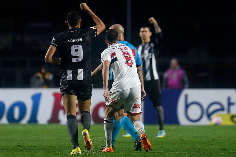 São Paulo x Botafogo - Tiquinho Soares