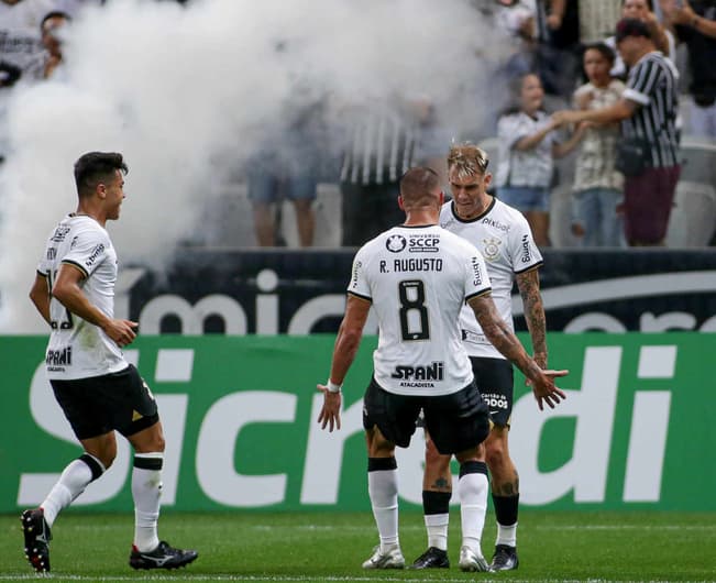 Róger Guedes, Renato Augusto e Roni - Corinthians