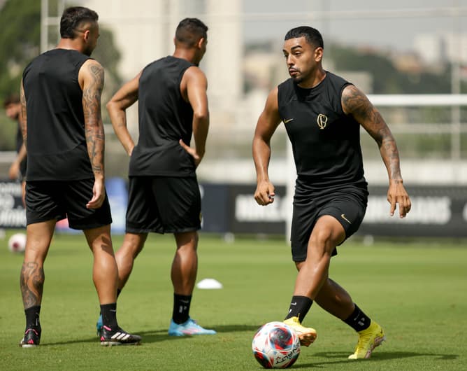 Matheus Bidu, Ruan Oliveira e Maycon - Treino Corinthians 01/03