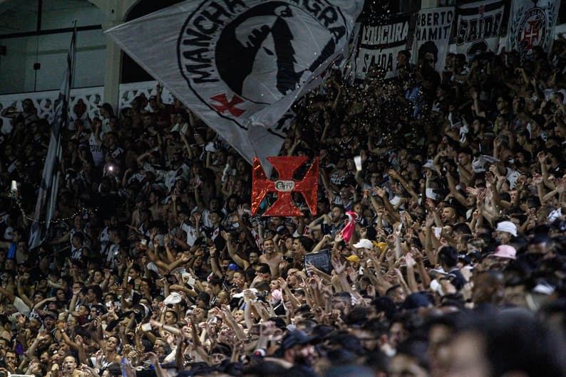 Torcida do Vasco em São Januário