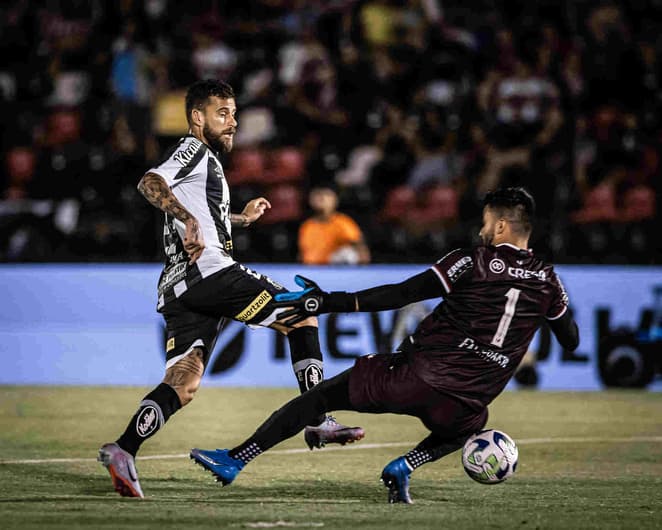 Lucas Lima - Botafogo-SP 0x2 Santos