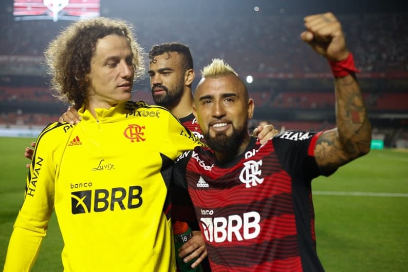 David Luiz e Arturo Vidal