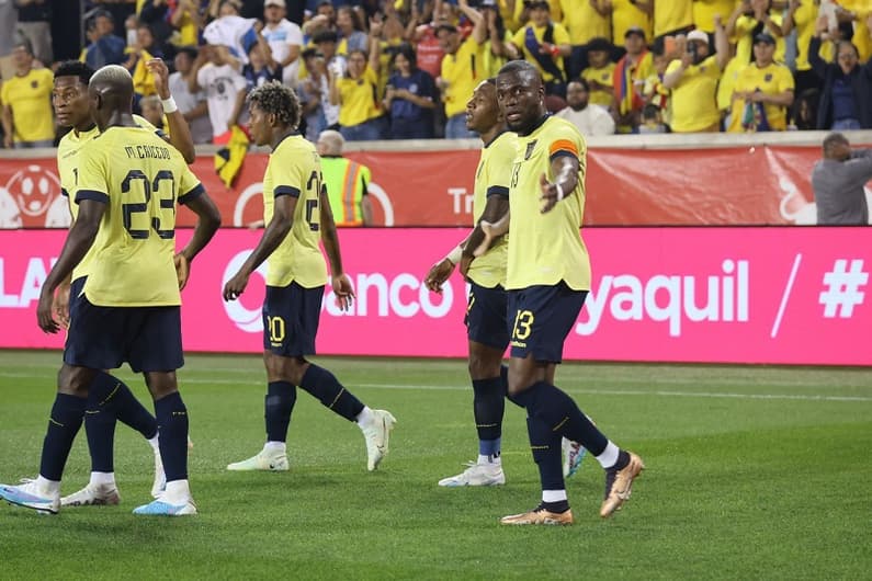 equador-vence-bolivia-gracas-a-tento-de-enner-valencia-Futebol-Latino