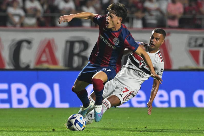 FBL-SUDAMERICANA-SAOPAULO-SANLORENZO