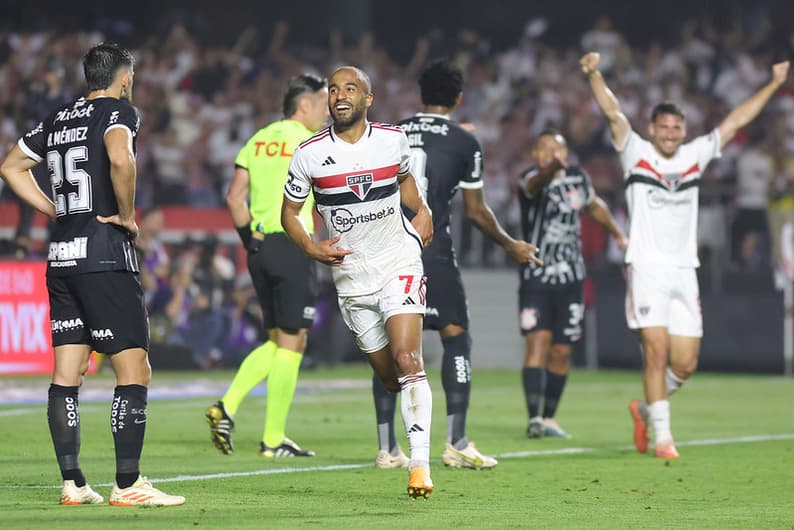 Lucas deitou e rolou na vitória do São Paulo sobre o Corinthians que resultou na eliminação corintiana na Copa do Brasil e perda de 30 a 70 milhões de reais em premiação