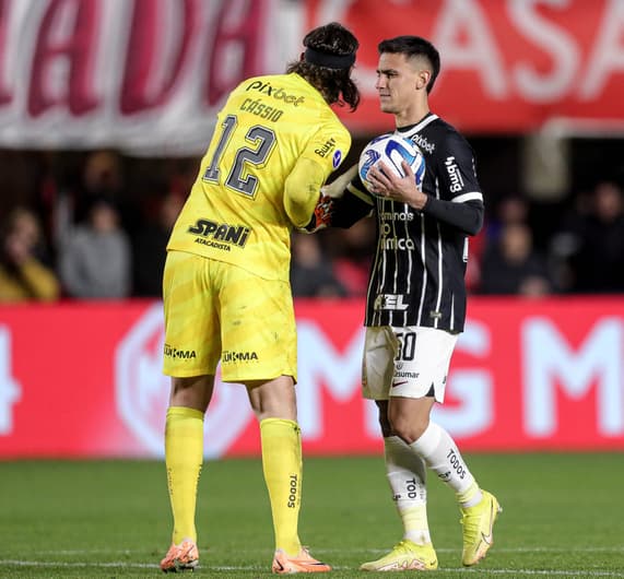 Rojas não ficou feliz com o desempenho do Corinthians contra o Estudiantes