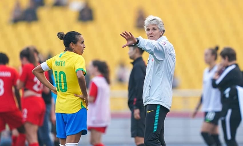 Marta vai participar da decisão do futuro de Pia na seleção feminina