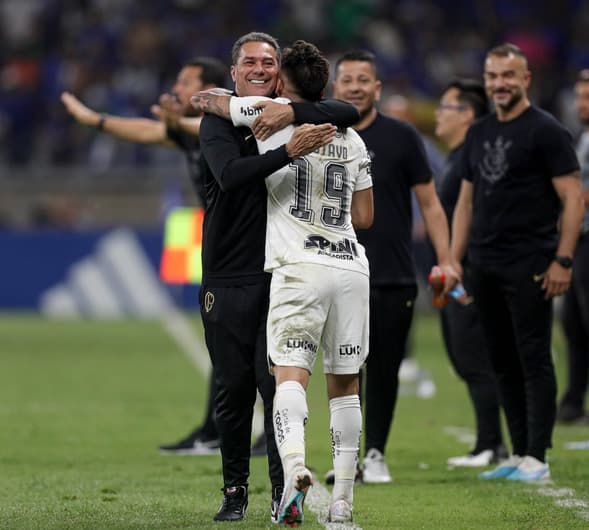 Poupar fez com que Luxemburgo conseguisse levar Mosquito para o jogo entre Cruzeiro e Corinthians