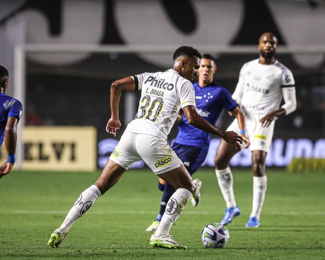 Santos x Cruzeiro pelo Campeonato Brasileiro 2023. Foto: Raul Baretta / Santos FC