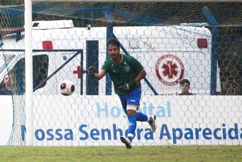 edmundo junior goleiro