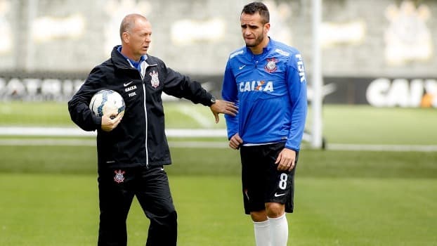 Mano pode interferir em renovação de Renato Augusto com o Corinthians