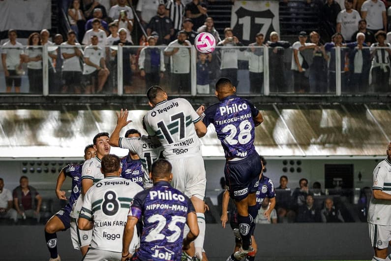 CAMPEONATO BRASILEIRO 2023: SANTOS FC X CORITIBA