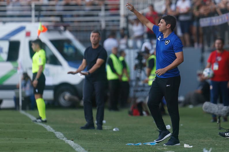 Lúcio Flávio e Pedro Caixinha - Bragantino x Botafogo