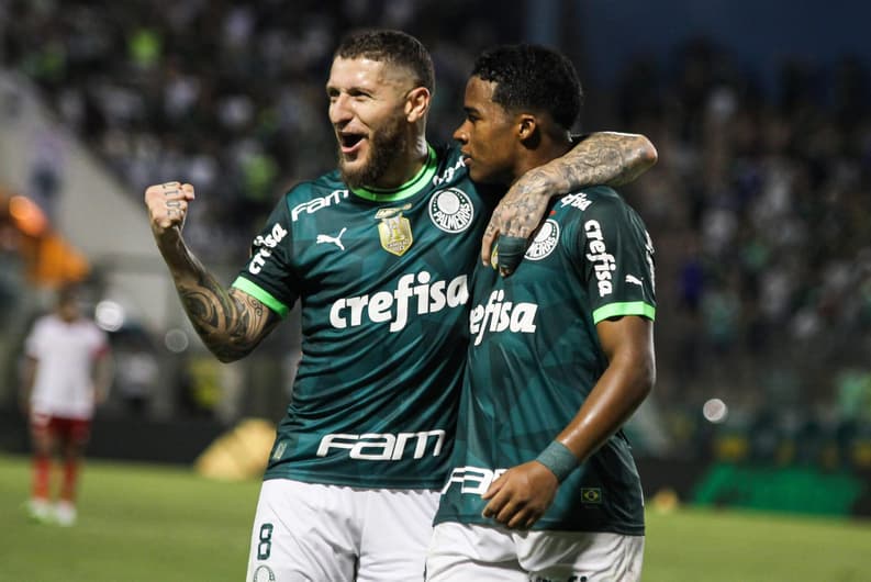 Palmeiras recebeu ajuda do Corintians