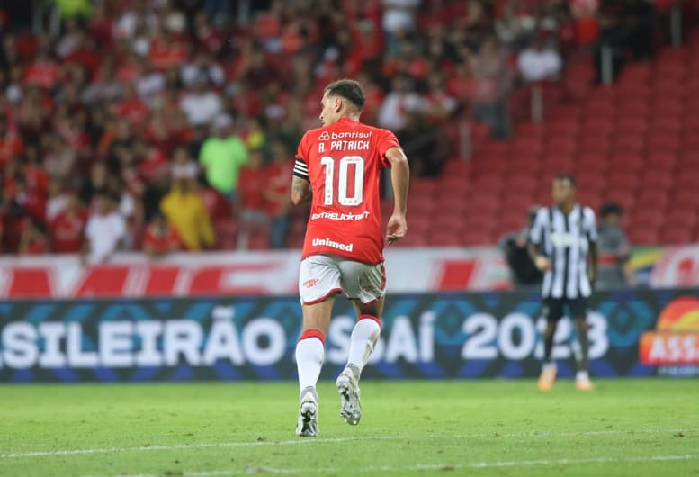 Alan Patrick Internacional Botafogo