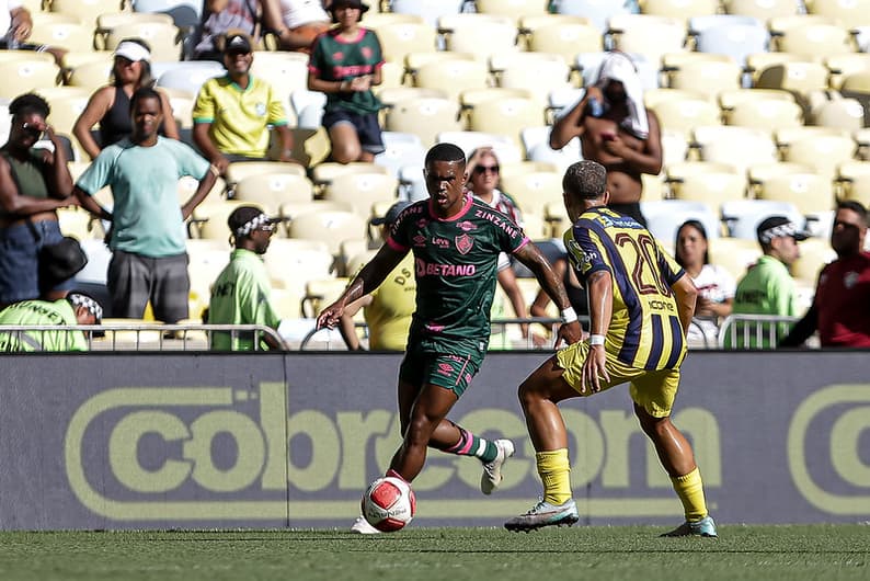 Fluminense-Madureira-Douglas-Costa-Carioca