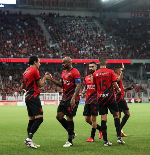 Thiago-Heleno-Corinthians-Athletico