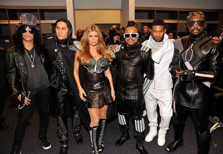 black eyed peas slash usher super bowl