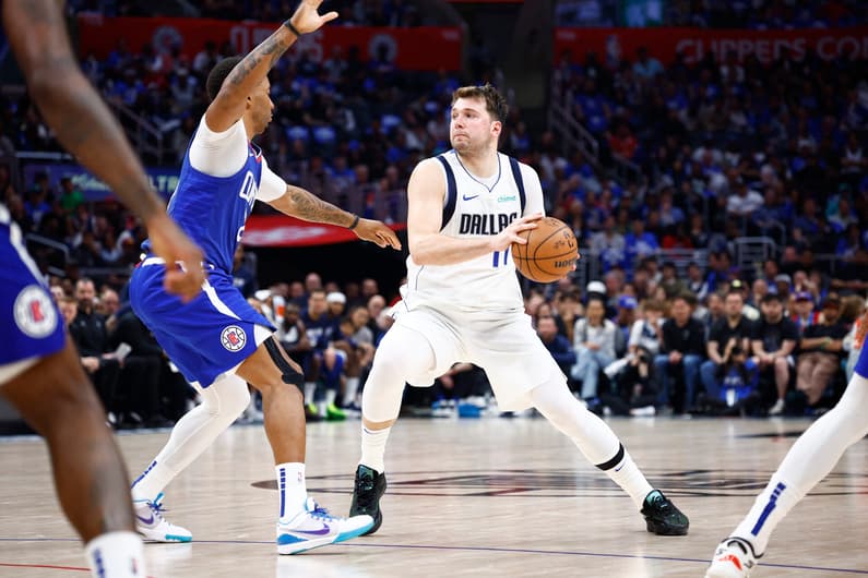 Dallas Mavericks v Los Angeles Clippers &#8211; Game One