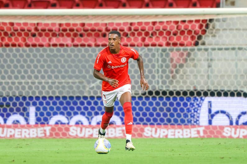 Robert Renan - Internacional