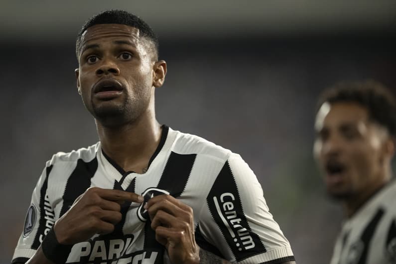 Botafogo x LDU - Júnior Santos