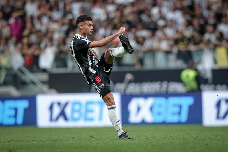 Fausto Vera entrou como titular, nesse domingo - Foto: Pedro Souza / Atlético