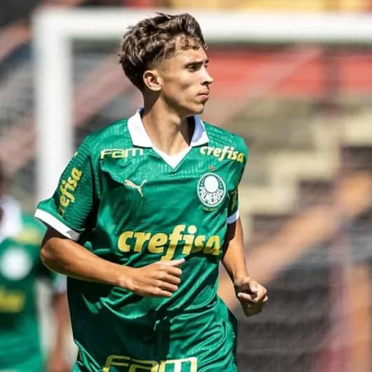 marcus-vinnicius-tem-16-anos-e-joga-como-lateral-esquerdo-no-time-sub-17-do-palmeiras-1721681801448_v2_450x450.jpg_Easy-Resize.com (1)