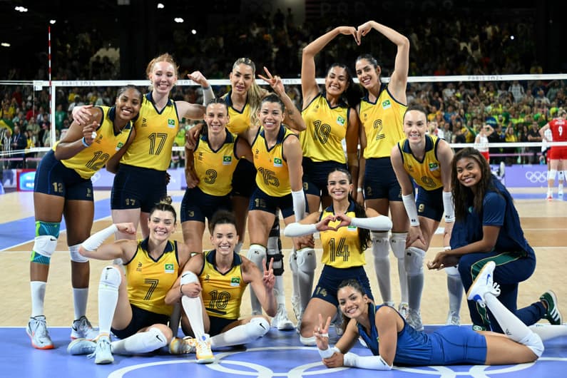 VOLLEYBALL-OLY-PARIS-2024-BRA-POL